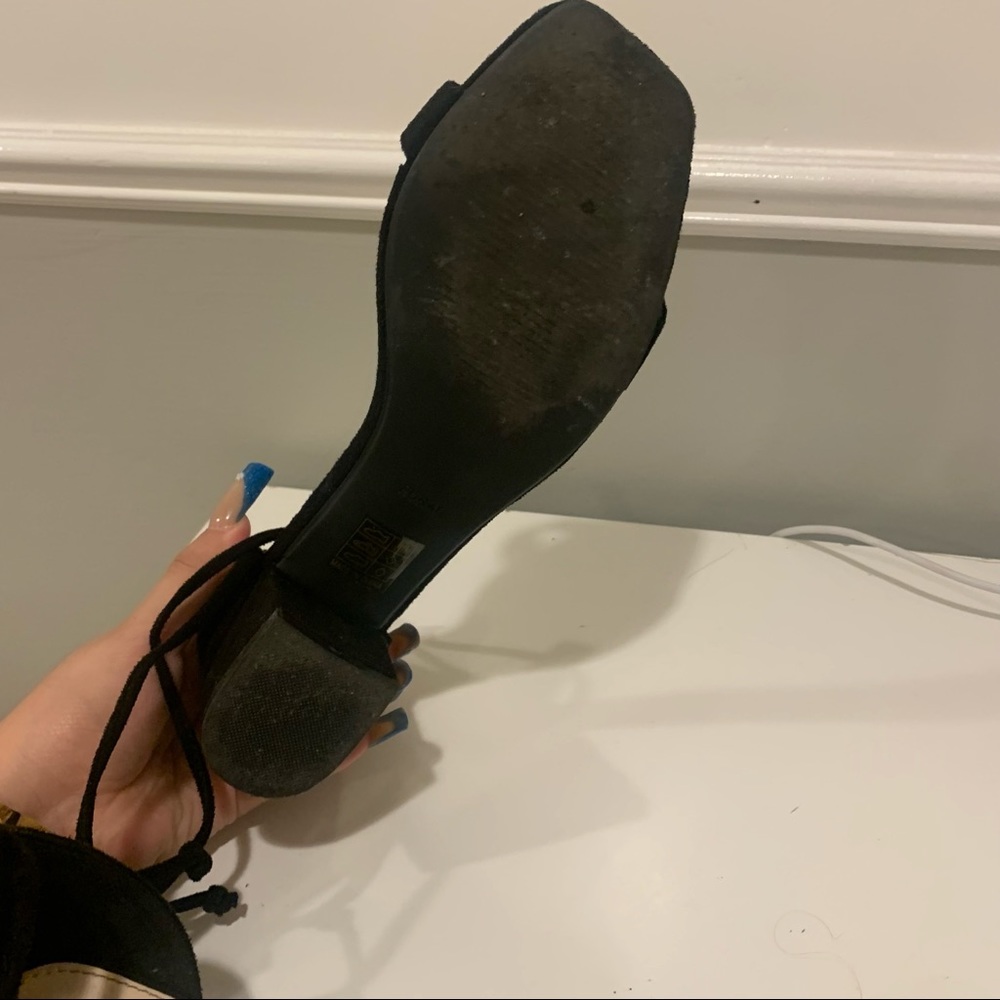 Heels - Picture 2 of 6